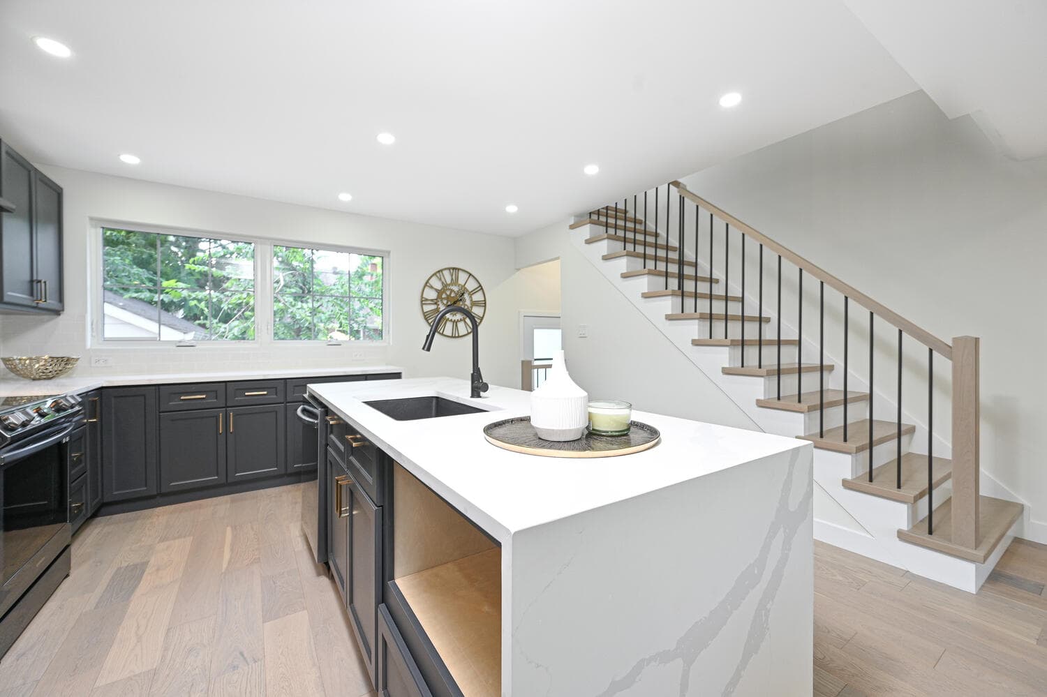 Accessible kitchen cabinets